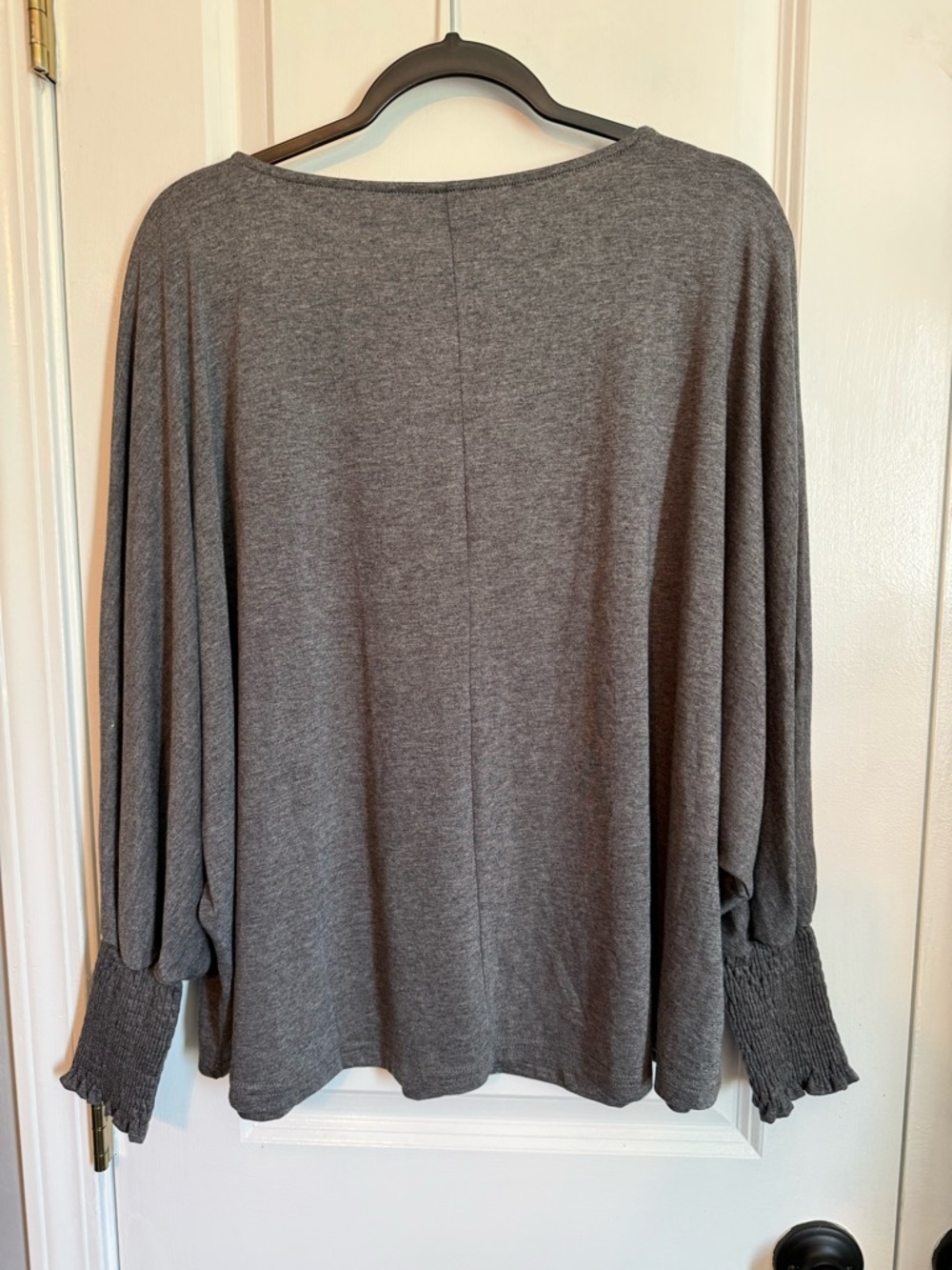 Gray Long-Sleeve Smocked Cuff Women's Top - Picture 6 of 7